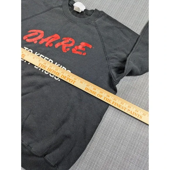 Vintage 90s Dare Sweatshirt Size Large Black Keep Kids Off Drugs Lee Made In USA - Picture 5 of 6